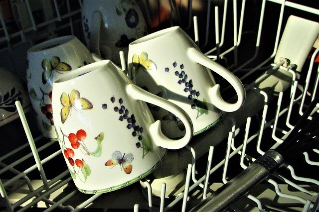 dishwasher with mugs